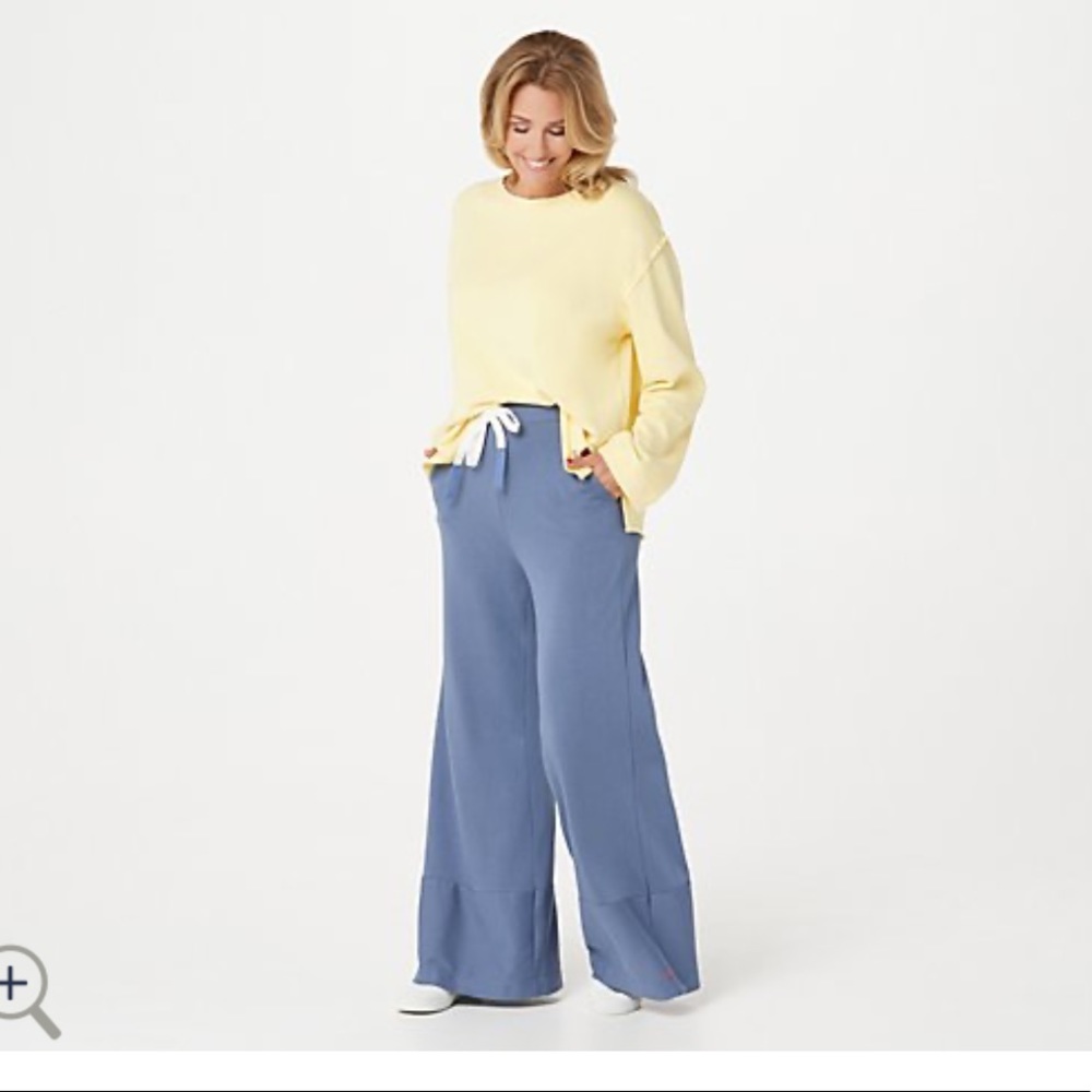 Peace Love World Print and Solid Monica Pant